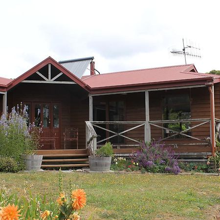 Eagle'S Roost Farmstay B&B Rocky Cape Екстериор снимка
